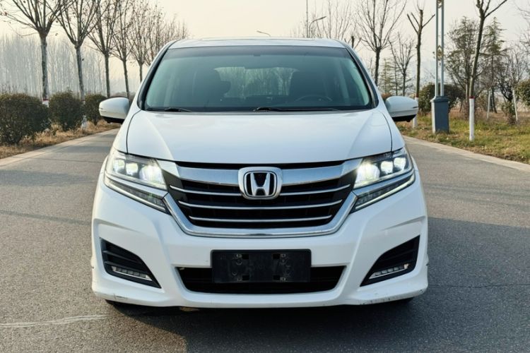 Used Honda Elysion 2016 2.4L Style Edition
