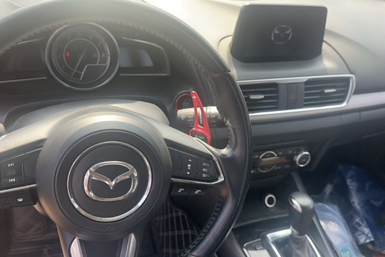 Used Mazda Mazda 3 Axela 2016 Sedan 2.0L Automatic Flagship Model
