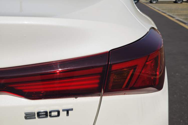 Used Changan Eado 2024 PLUS Blue Whale NE 1.4T GDI DCT High-Energy Edition
