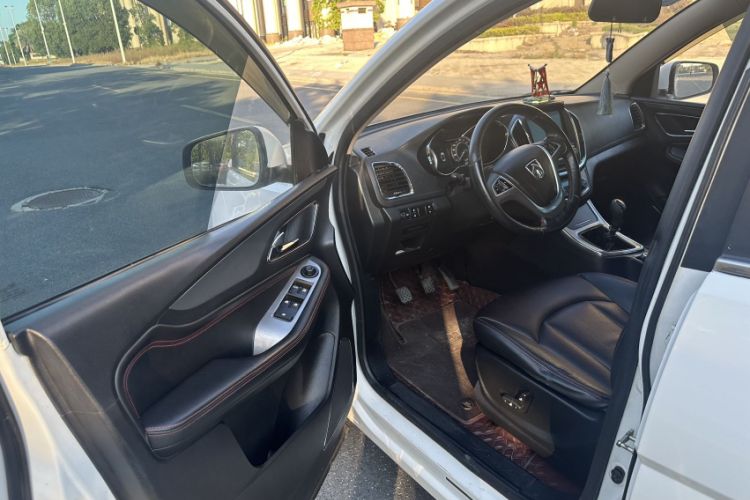 Used Baojun 560 2016 1.5T Manual Luxury Version
