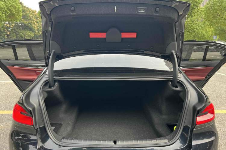 Used BMW 5 Series 2021 525Li Luxury Package
