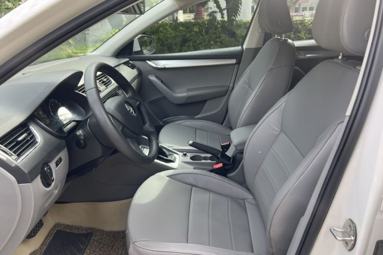 Used Skoda Octavia 2015 1.6L Automatic Yijie Edition
