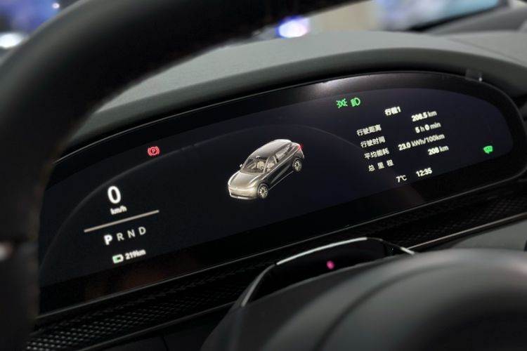 Used Zeekr 7X 2025 100 kWh Long-Range Rear-Wheel Drive with Intelligent Driving Features
