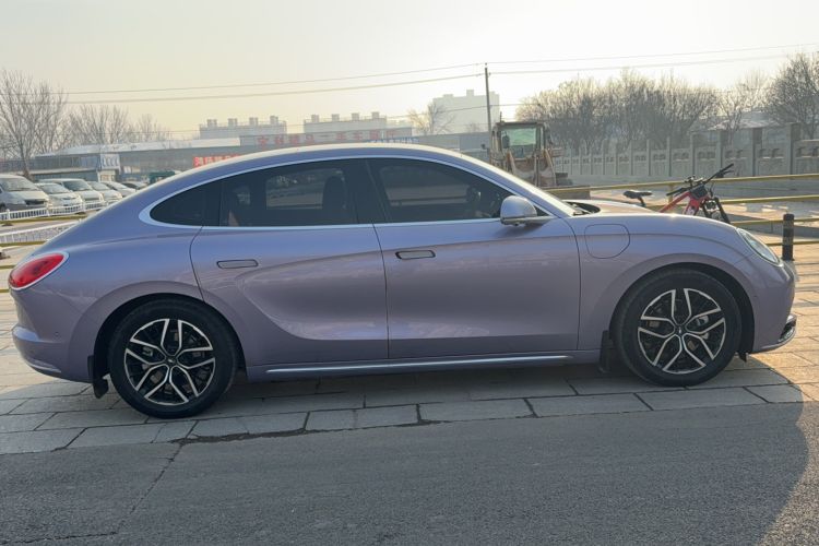 Used ORA Lightning Cat 2022 555 km Luxury Edition
