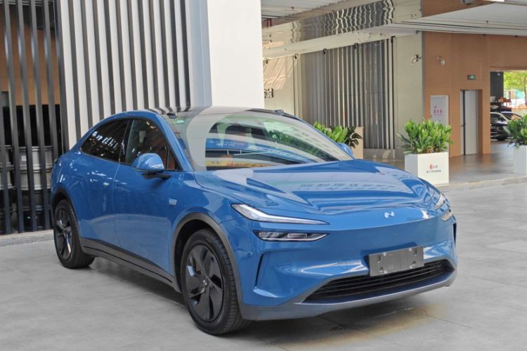 Used ONVO L60 2024 60 kWh Rear-Drive Version