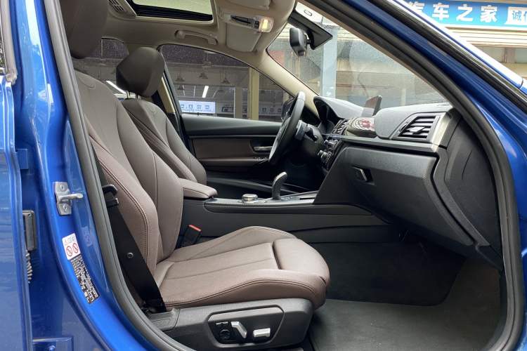 Used BMW 3 Series 2018 320Li Leading Model M Sport Package
