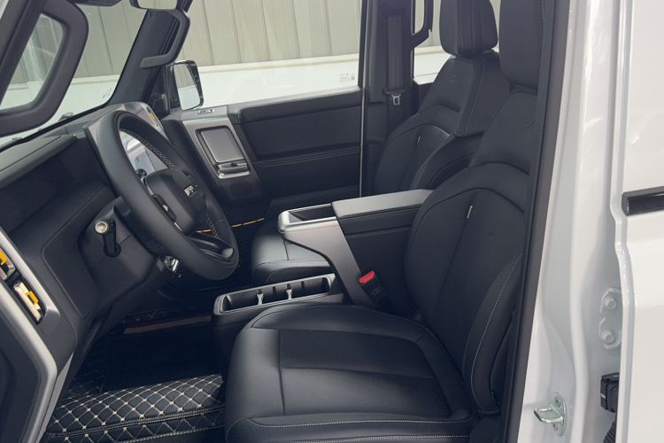 Used  V23 2025 401 Two-Wheel Drive Advanced Edition
