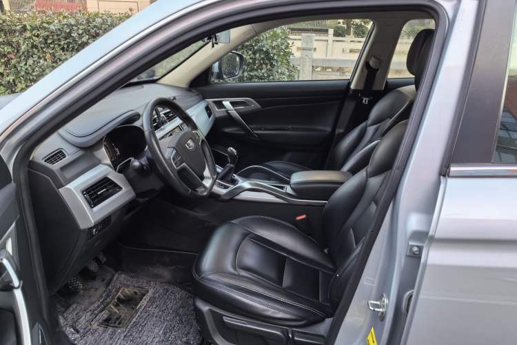 Used Geely Auto Emgrand X7 Sport 2016 2.0L Manual Smart Connect Version
