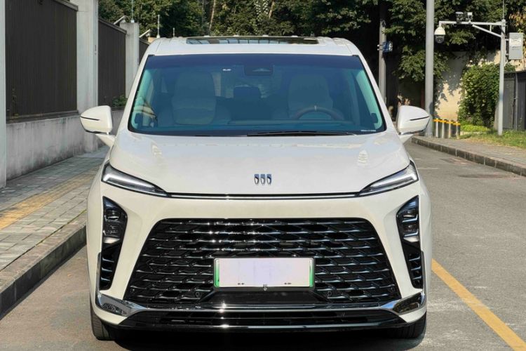 Used Buick GL8 New Energy 2024 Lu Zun Luxury Edition 7-Seater
