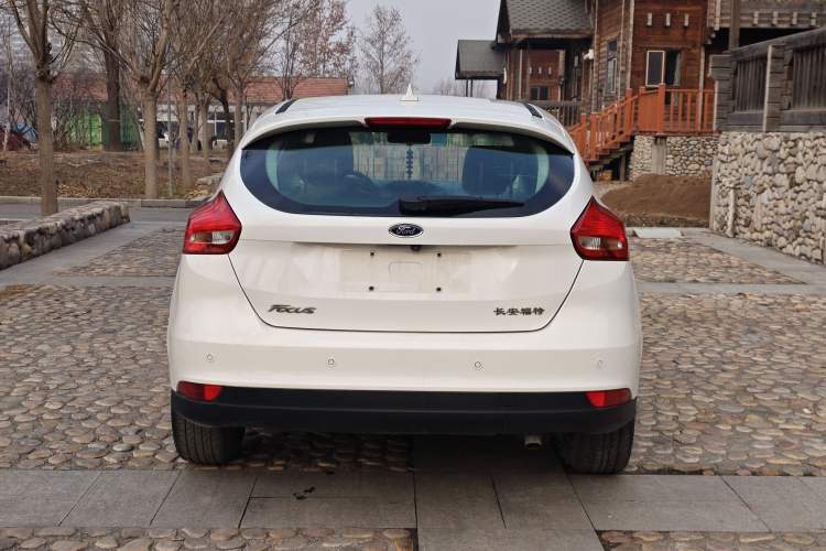 Used Ford Focus 2018 Hatchback Classic 1.6L Automatic Trendy SmartDrive Edition