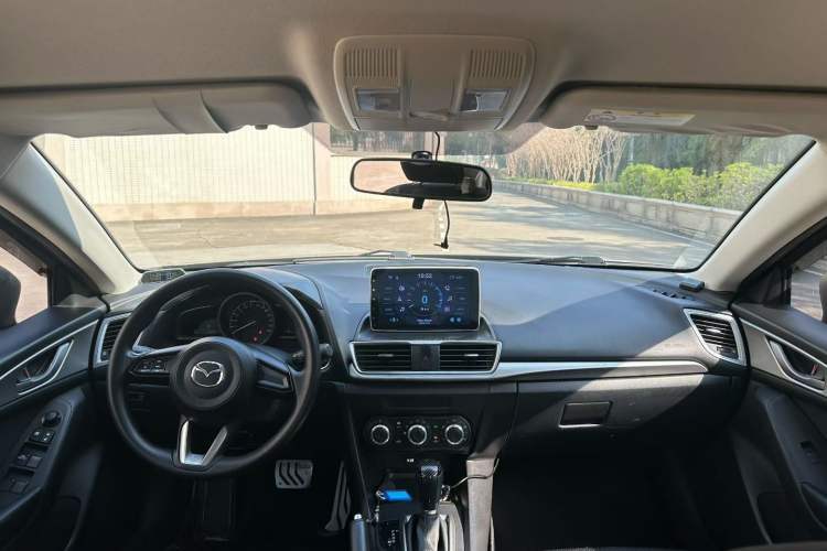 Used Mazda Mazda 3 Axela 2017 Sedan 1.5L Automatic Comfort Model Emission Standard China V
