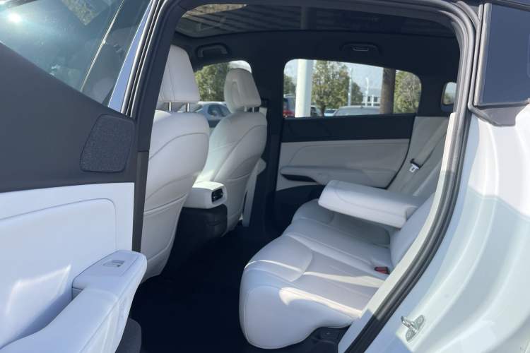 Used XPeng G6 2023 700 Four-Wheel Drive Performance Max
