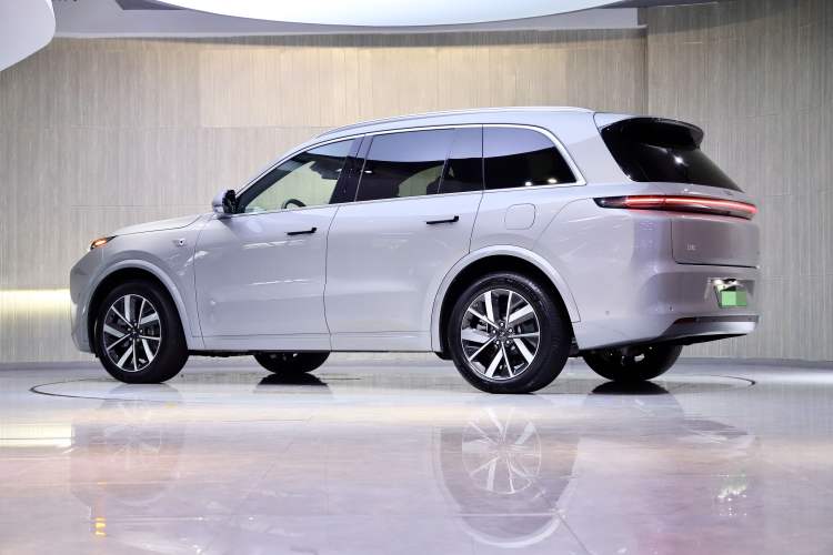 Used Li Auto L8 2023 Pro Model
