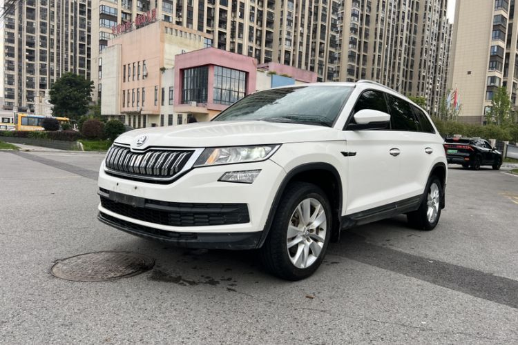 Used Skoda Kodiaq 2018 Facelifted TSI330 5-Seater Two-Wheel-Drive Comfort Edition
