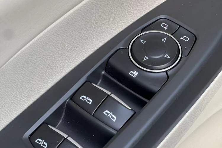 Used Buick GL8 2021 ES Landtrek 653T Comfort Edition
