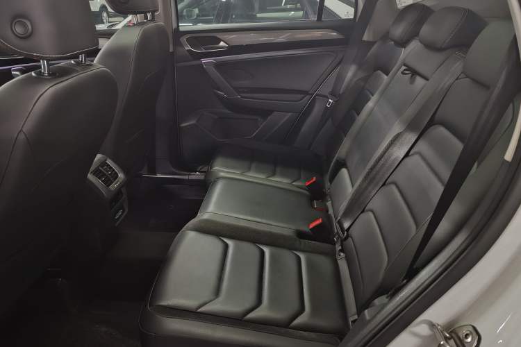 Used Volkswagen Tayron 2019 330TSI Two-Wheel Drive Luxury Model China VI Standard