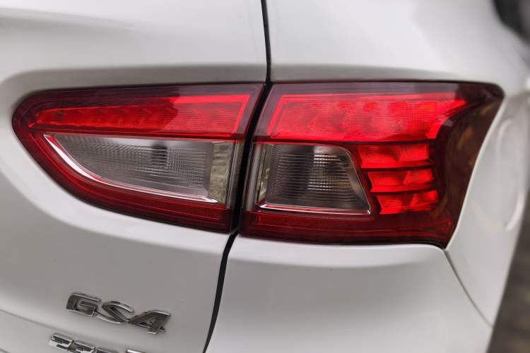 Used GAC Trumpchi GS4 2017 235T Automatic Two-Wheel Drive Luxury Smart Connectivity Version