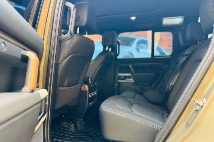 Used Land Rover Defender 2023 Facelift 110 3.0T P400 X-DYNAMIC HSE
