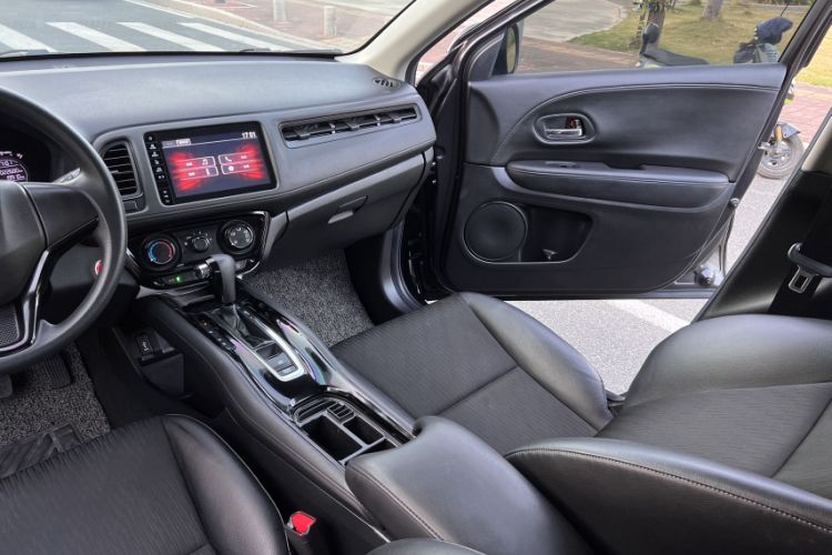 Used Honda Vezel 2019 1.5L CVT Luxury Model China VI
