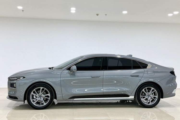 Used Ford Mondeo 2023 EcoBoost 180 Luxury Model
