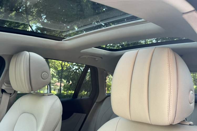 Used Mercedes-Benz GLC 2017 GLC 260 4MATIC Luxury Model