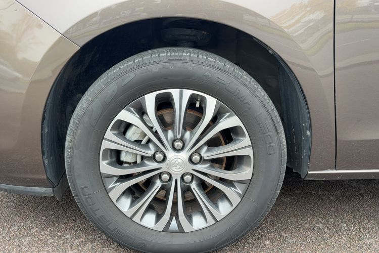 Used Buick GL8 2021 Land Cruiser Executive Class 652T Comfort Model
