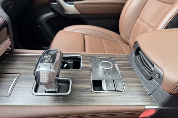 Used Haval H9 2017 2.0T Gasoline 4x4 Prestige Model 7 Seats
