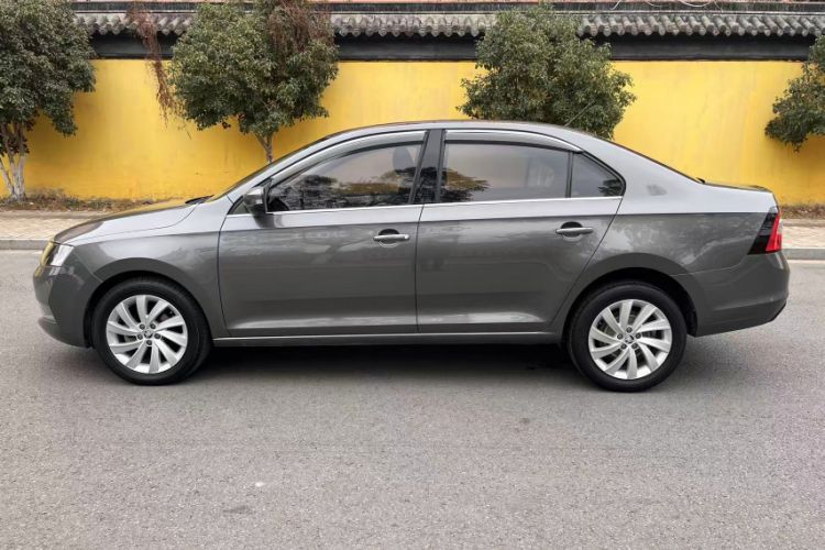 Used Skoda Rapid 2018 1.6L Manual Comfort Edition
