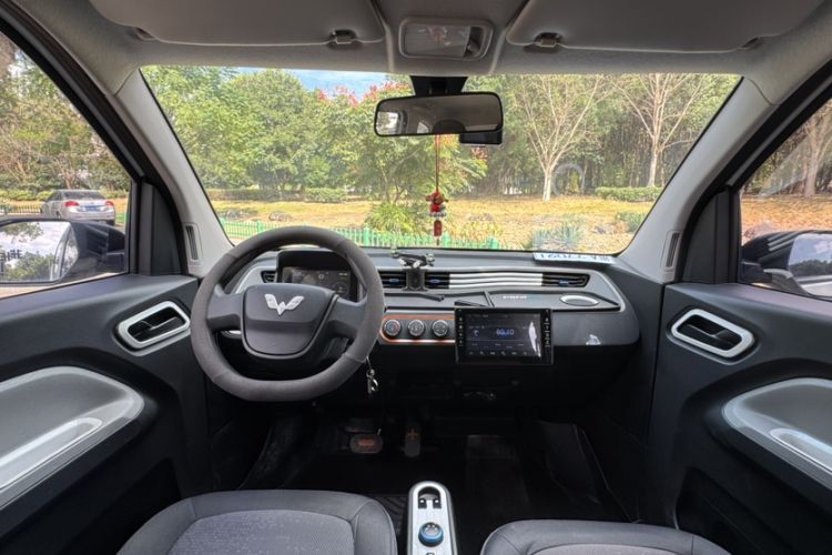 Used Wuling Hongguang MINIEV 2021 Macaron Premium Model – Lithium Iron Phosphate
