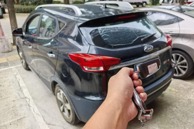 Used  Refine S3 2017 1.5L Manual Luxury Smart Model
