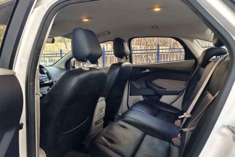 Used Ford Focus 2015 Sedan 1.6L Automatic Comfort Model
