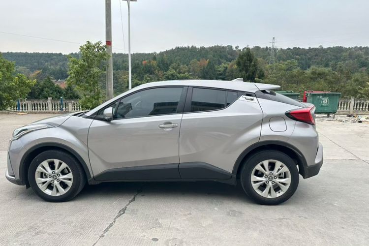 Used Toyota IZOA 2022 2.0L Yixing Version
