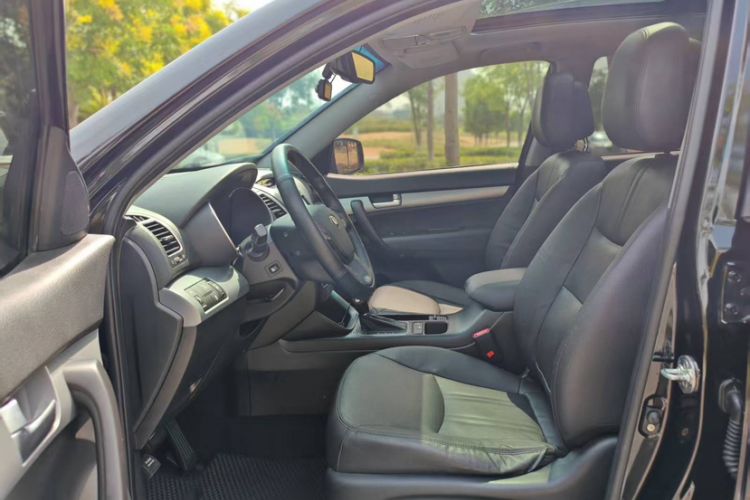 Used Kia Sorento 2013 2.4L 7-seat Gasoline Luxury Edition
