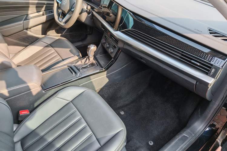 Used Volkswagen Passat 2024 280TSI Business Edition
