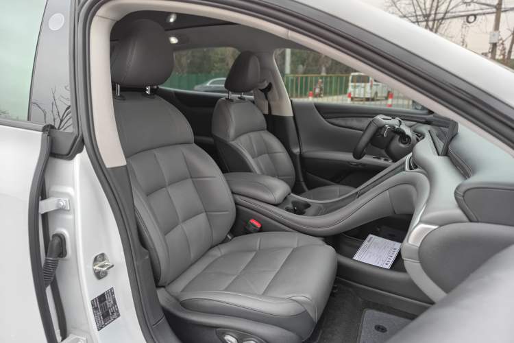 Used  L6 2024 Max Standard Edition
