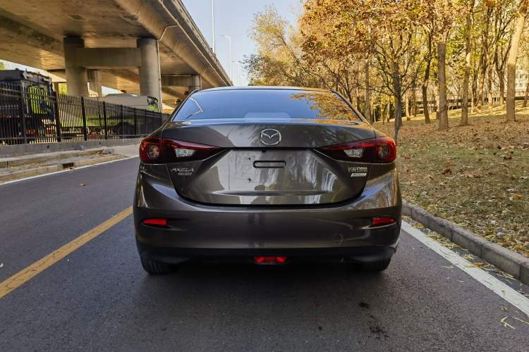 Used Mazda Mazda 3 Axela 2014 Sedan 1.5L Automatic Luxury Model
