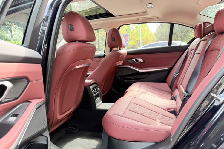 Used BMW 3 Series 2025 330Li M Sport Shadowline Package
