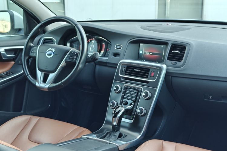 Used Volvo S60 2015 S60L T5 Intelligent Drive Edition
