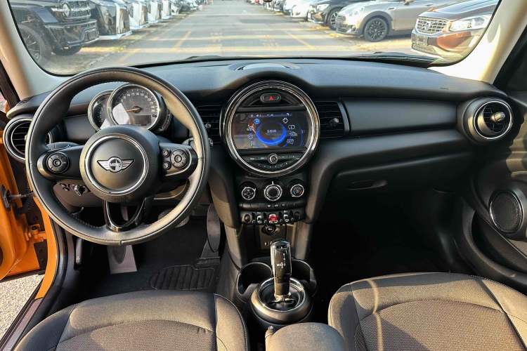 Used  MINI 2018 1.5T ONE PLUS Five-Door Edition
