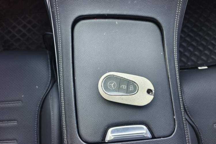 Used Mercedes-Benz C-Class 2023 Second Facelift C 260 L Starry Night Sports Edition
