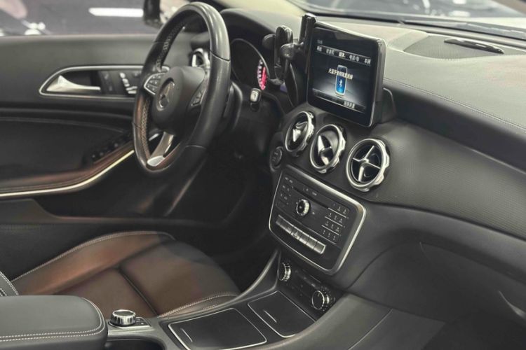 Used Mercedes-Benz GLA 2017 GLA 200 Fashion Model
