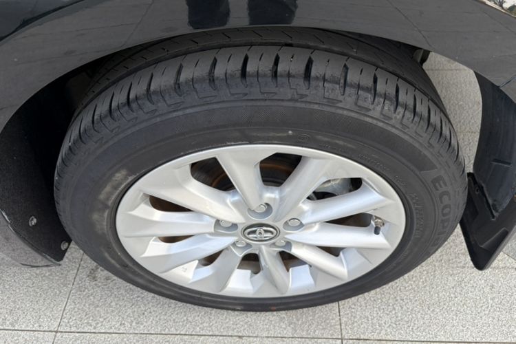 Used Toyota Corolla 2021 Dual-Motor 1.8L E-CVT Elite Edition