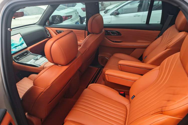 Used  Galaxy M9 2025 Model 100km Two-Wheel-Drive Smart Navigation Edition
