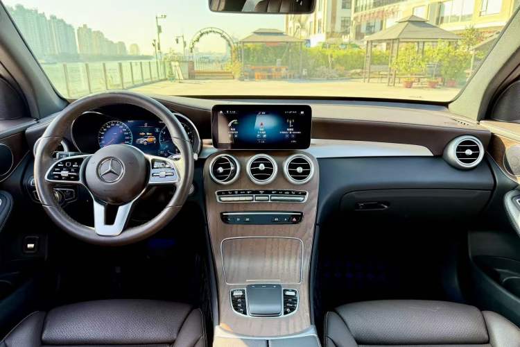 Used Mercedes-Benz GLC 2022 GLC 300 L 4MATIC Dynamic Edition Prestige Model