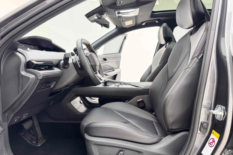 Used Changan UNI-V 2022 1.5T Prestige Version