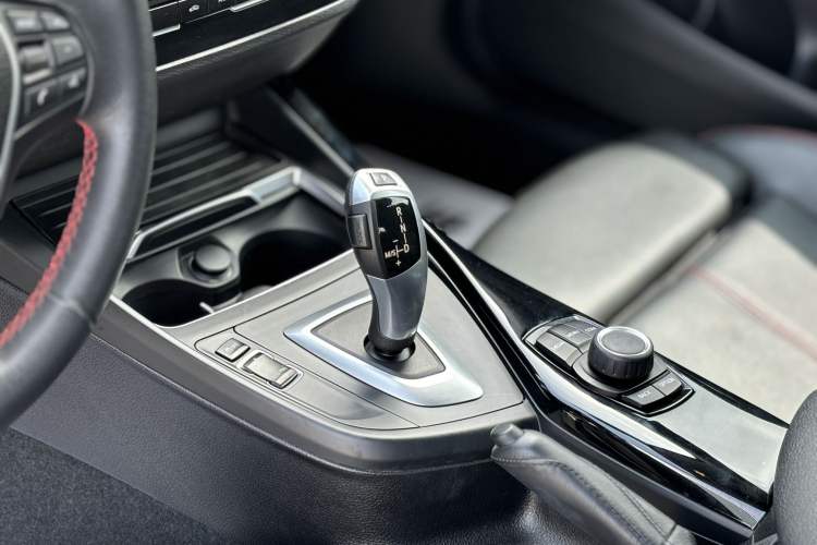 Used BMW 1 Series 2018 118i Sport Design Package
