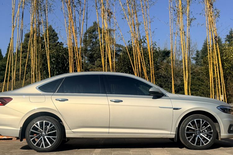 Used Volkswagen Lavida 2021 280TSI DSG Luxury Edition
