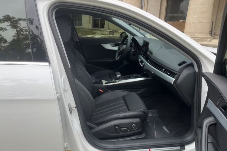 Used Audi A4L 2020 40 TFSI Luxury Dynamic Model
