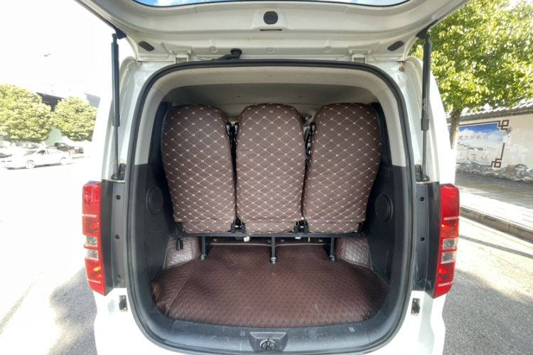 Used  M3 2019 PLUS IKEA Edition 1.8L Luxury 9-Seater