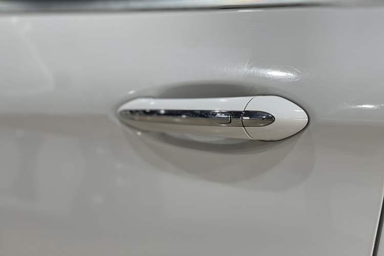 Used Buick Envision 2018 20T Two-Wheel Drive Luxury Model
